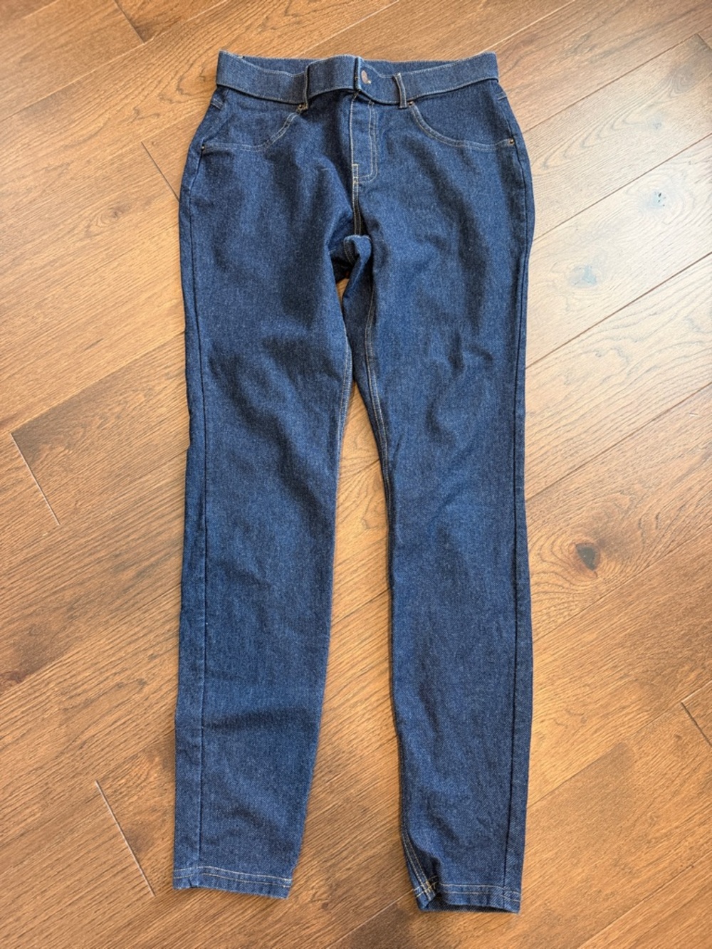 HUE Skinny Jeggings in Dark Blue - Size Medium - C37-032